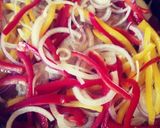 Foto del paso 2 de la receta: Bifecitos de bondiola de cerdo a la riojana(tipo)