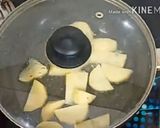 A picture of step 5 of Potato & Green peas ki Sabji.