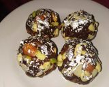 ખજૂર અંજીર ના લાડુ (Khajoor anjir ladu recipe in gujarati) રેસીપી સ્ટેપ11ફોટો
