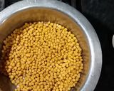 A picture of step 1 of Kathiya Wari Choley.