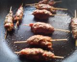 A picture of step 5 of Kufta kebab.