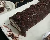 A picture of step 17 of Snickers Chocolate Roll Cake.