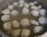 Foto langkah ke 5 dari resep Bakso ati ayam campur daging ayam.