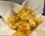 Foto del paso 2 de la receta: Papas fritas como las envasadas pero el toque casero
