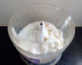 A picture of step 1 of Orange wedges icecream.