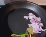 A picture of step 2 of Prawns Pulao.