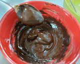 Foto del paso 4 de la receta: Ganache de chocolate negro y blanco para mojar fresas