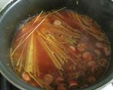 Foto del paso 8 de la receta Fideos con salchichas de viena cocidos en salsa de tomate 