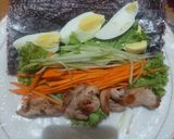 Foto langkah ke 3 dari resep Rice Paper Nori Chicken Roll.