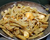 Foto del paso 3 de la receta Alubias verdes con patatas y pimentón