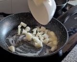 Foto del paso 4 de la receta: Risotto con Pera y Gorgonzola