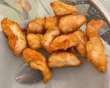 Foto langkah ke 2 dari resep Ayam Goreng Tepung Cabe Bawang.