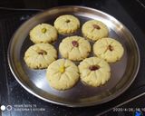A picture of step 4 of Cookies/ Naankhatai.