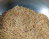डिंक उडीद लाडू (dink urid laddu recipe in marathi) रेसिपी स्टेप 1 फोटो 