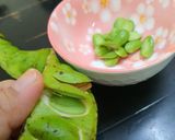 Gambar langkah 1 resipi Sambal tumis bilis petai.
