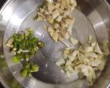 A picture of step 1 of Chinese Soup.