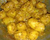 আলুর দম(Aloo dum recipe in bengali) রেসিপি ধাপ - 4 ছবি