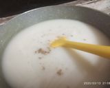 A picture of step 2 of Bombay Karachi Halwa.