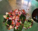 Foto langkah ke 3 dari resep Tumis tempe baso mix sayur pedas.