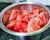 तरबूज का जूस (tarbuj ka juice recipe in Hindi) रेसिपी चरण 2 फोटो