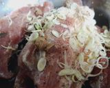 Hình bước làm 1 của món Thịt heo nướng mắm ruốc