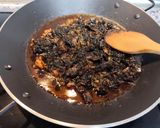Foto del paso 4 de la receta Arroz negro de calamares en su tinta (conserva)