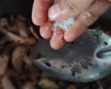 Foto del paso 7 de la receta: Pechuga rellena con crema de champiñones🍄
