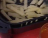 Foto del paso 10 de la receta: Patatas fritas en airfryer con costillejas y tomate