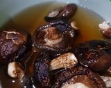 Foto langkah ke 2 dari resep Shiitake Dashi.