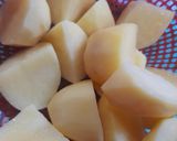 A picture of step 3 of Aloo gosht.