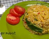 Foto langkah ke 7 dari resep Nasi goreng mawut #berburucelemekemas#resolusi2019.