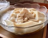 A picture of step 15 of Soy Milk Jelly with Peanut Soup.