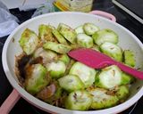 Foto langkah ke 3 dari resep Tumis Oyong Udang Rebon.
