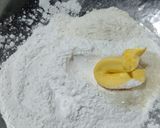 Foto langkah ke 2 dari resep Chapssal Korean Donuts.