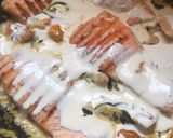 Foto del paso 3 de la receta: Salmón con salsa de espinacas y tomate cherry
