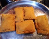 A picture of step 8 of Wheat puff samosa.