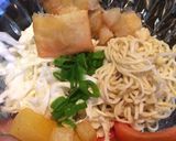 Foto langkah ke 8 dari resep Soto mie bogor komplit.