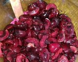 A picture of step 2 of Cherry pie.