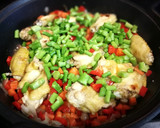 Foto del paso 4 de la receta: Arroz Nomen con alas de pollo, bimi y alcachofas