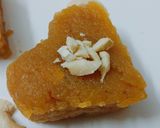 A picture of step 4 of Besan Ka Halwa.
