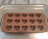 Foto del passaggio 4 della ricetta Cioccolatini ripieni per San Valentino