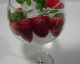 Foto del paso 4 de la receta: Gin tonic afrodisiaco