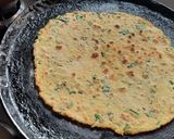 A picture of step 6 of Palak paratha (spinach paratha).