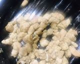 A picture of step 2 of Signature s’ creamy sauce macroni/pasta.