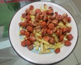 Foto del paso 3 de la receta: Salchipapas horneadas