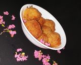 A picture of step 7 of Egg roll.