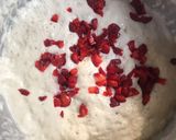 A picture of step 4 of Strawberry puff puff.
