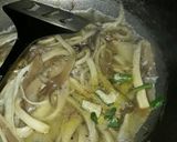 Foto langkah ke 3 dari resep Tumis jamur sederhana.