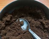 A picture of step 1 of Ice-cream chocolate cake.