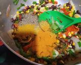 A picture of step 4 of Avocado rice.